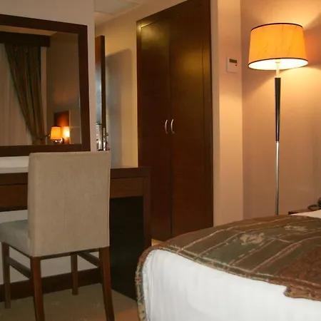 Cetin Hotel 3*
